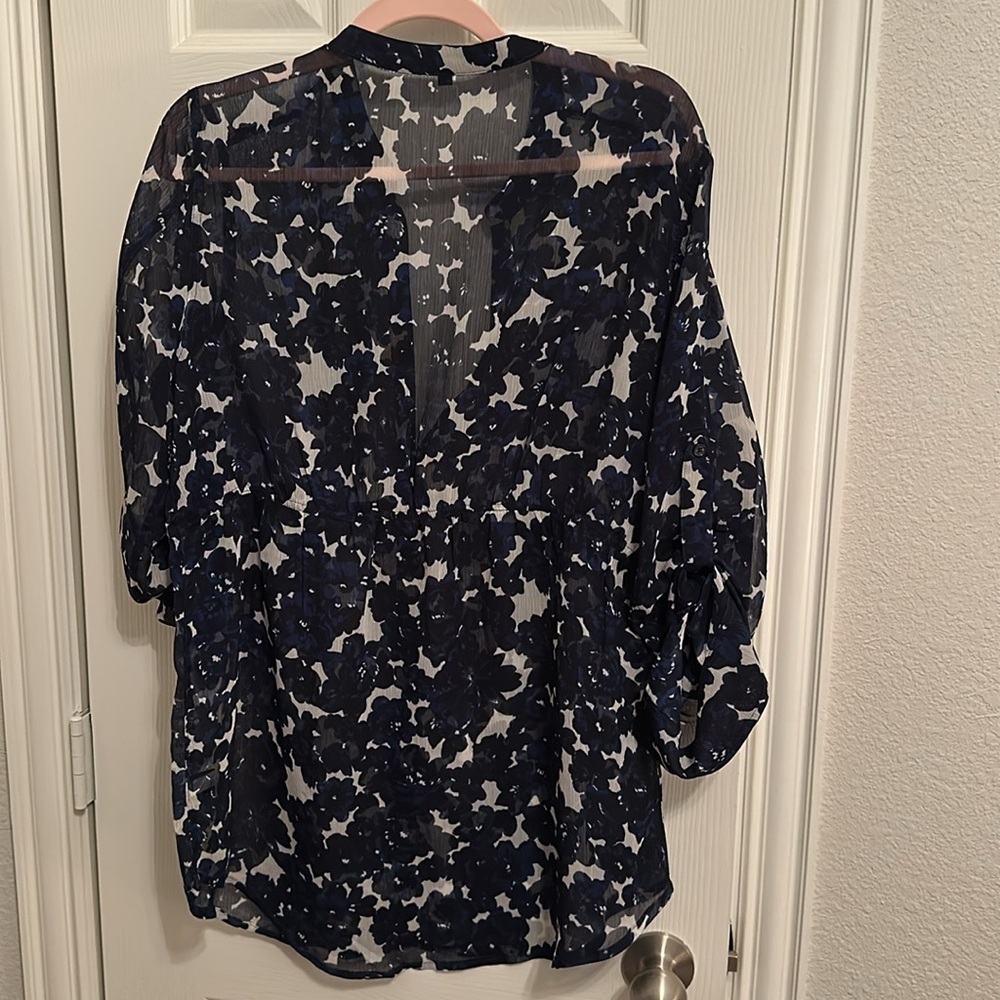 Express Blouse - Picture 7 of 7
